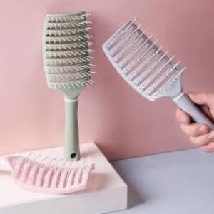 Hair brushes